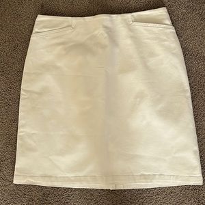 Boston Proper light khaki 98%Cotton/2% Spandex Skirt. 18”long. Waist 14 1/2”.